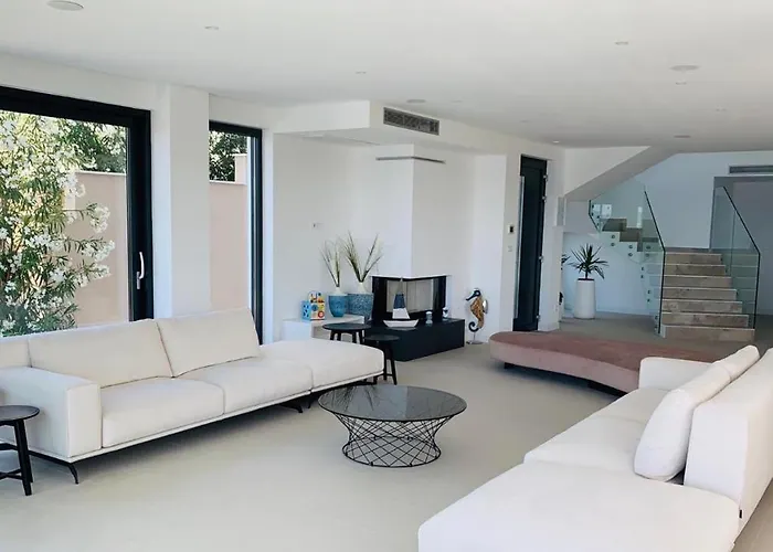 Luxurious And Spacious Pet Friendly In فيلة *