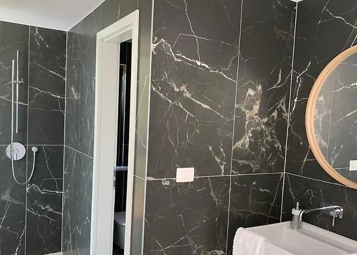 Luxurious And Spacious Pet Friendly In *