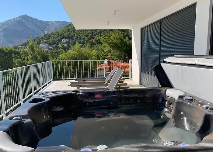 Luxurious And Spacious Pet Friendly In بريلا